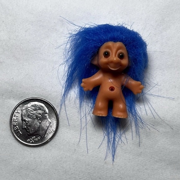 World's Smallest Troll Mini Toy Blind Surprise NEW OPEN BOX - Picture 3 of 3